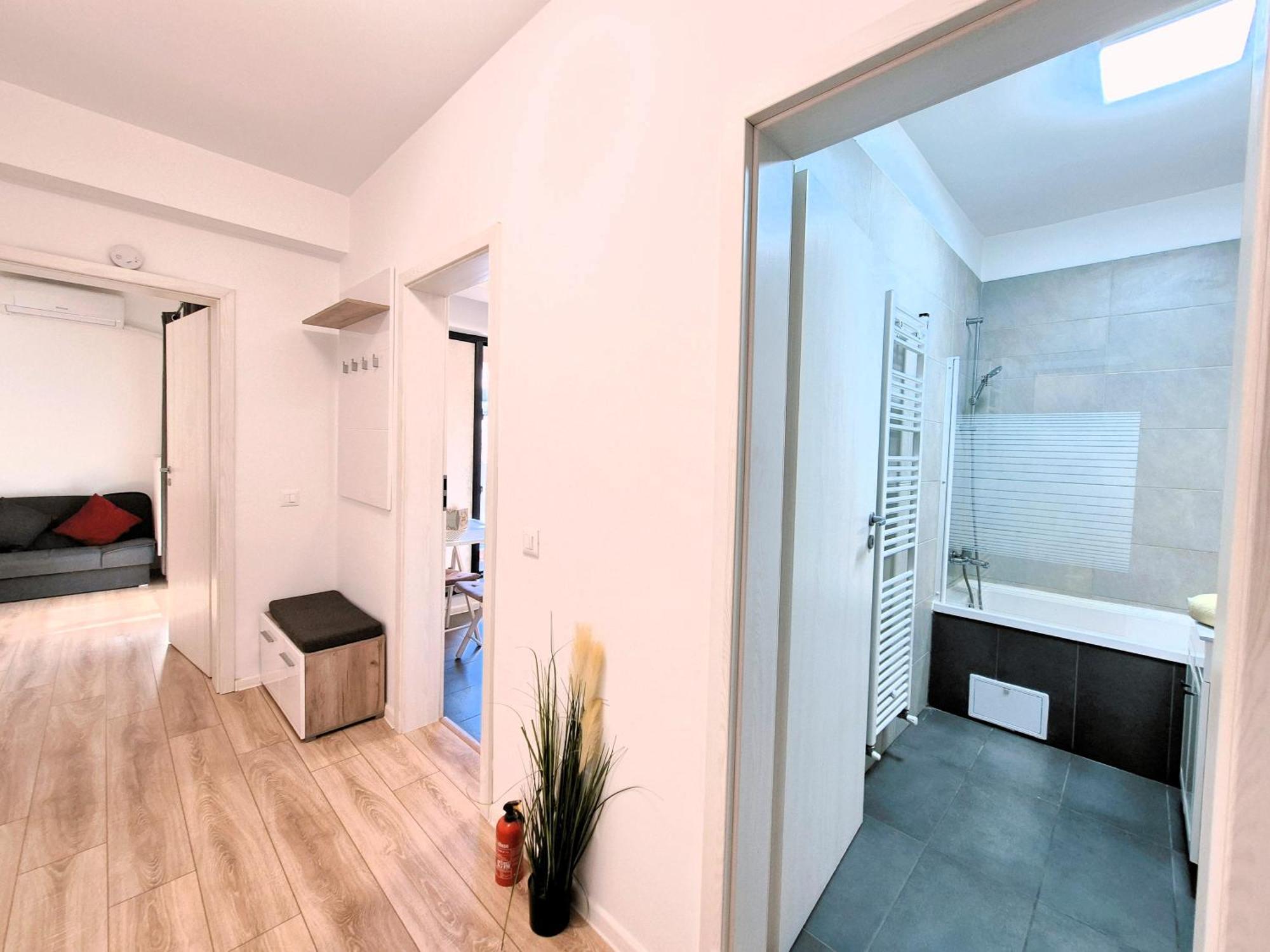 Apartament Plaza 2 *